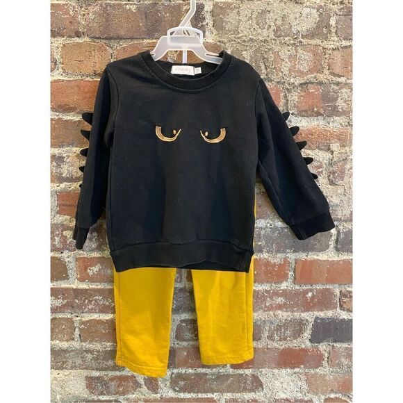 XIRUBABY Toothless Black Dragon Sweater Shirt and Gold Sweatpants Toddler Size 1 - Picture 1 of 10